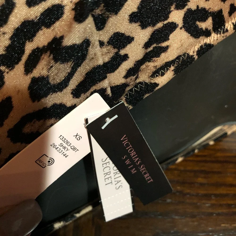 Victoria’s Secret ￼Leopard 🐆 swimsuit /￼ Bodysuit￼ - Picture 15 of 16